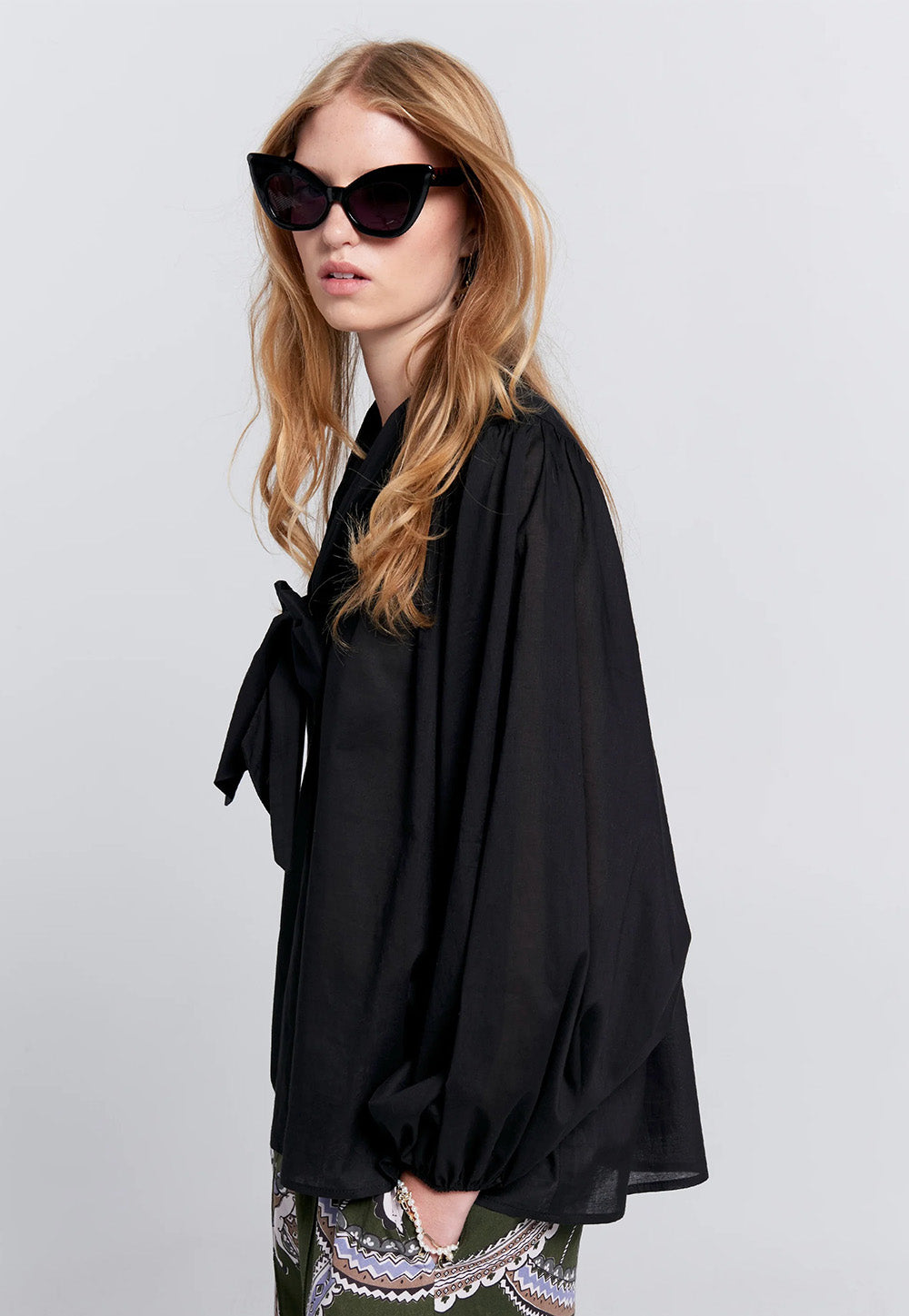 Reining Bow Blouse - Black
