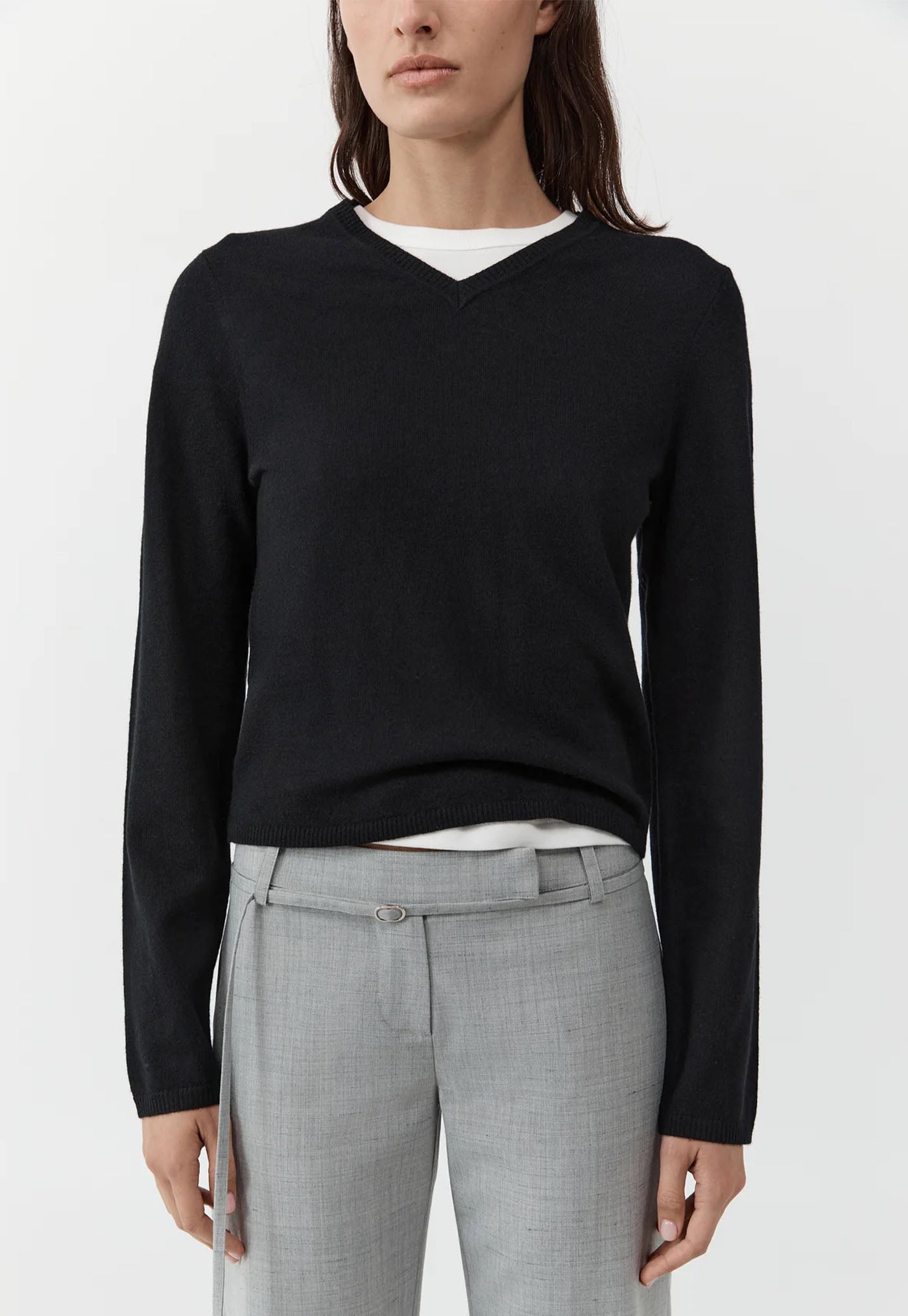 Fine Merino V Neck Sweater - Black