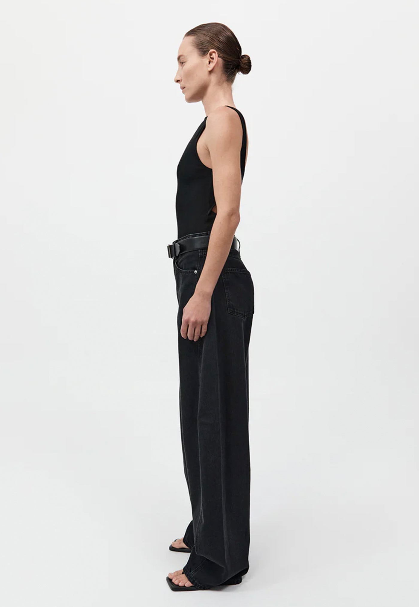 Mid Rise Balloon Jeans - Washed Black