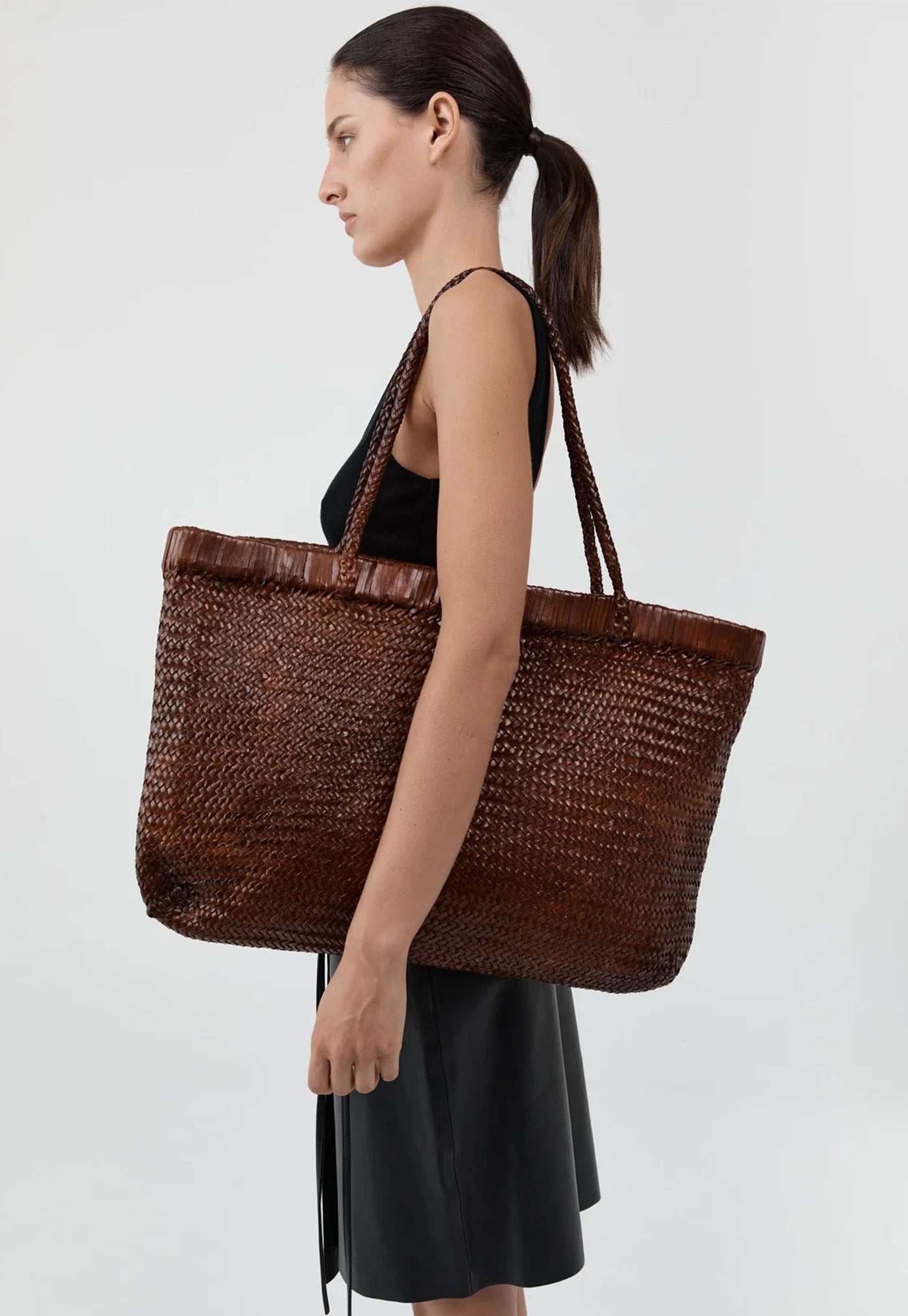 Wide Bagu Woven Tote - Chestnut