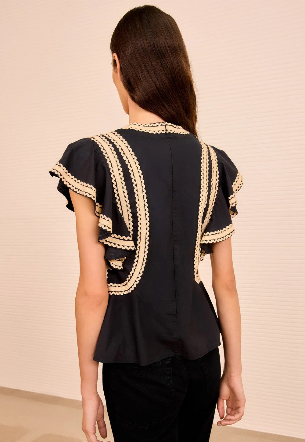 Anora Flutter Sleeve Top - Noir