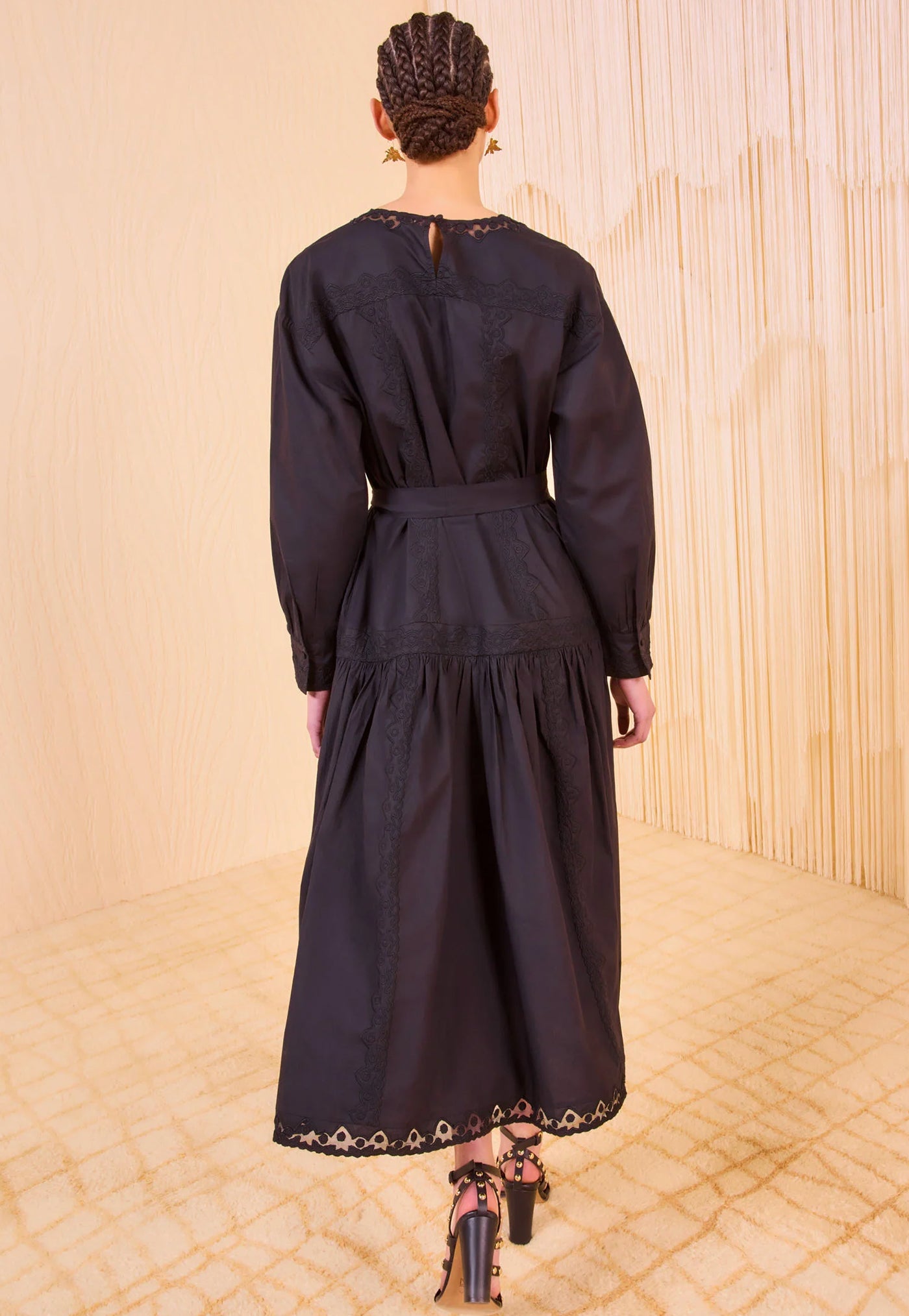 Brin Drop Waist Long Sleeve Dress - Noir