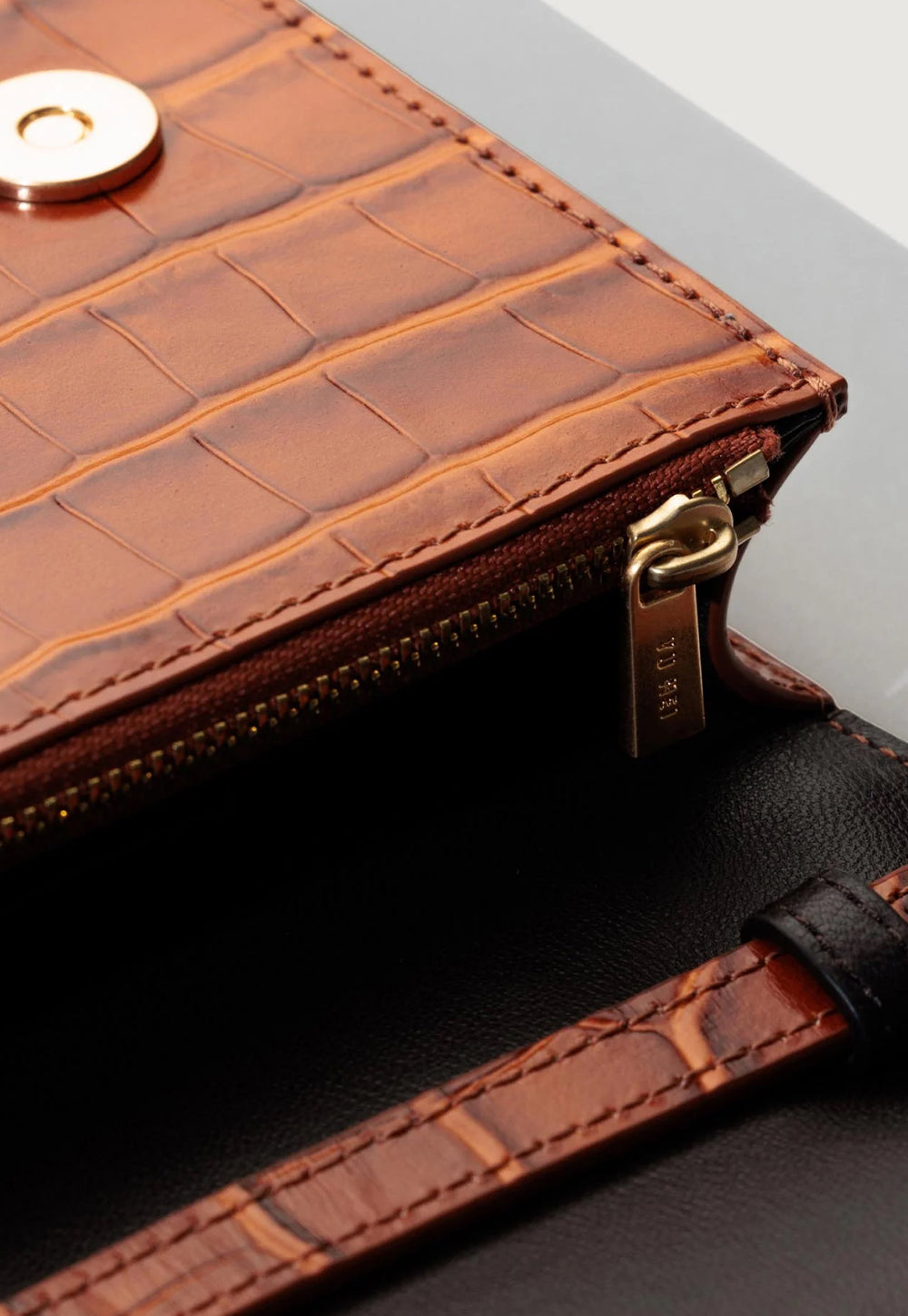 Suki Clutch - Apricot Croc