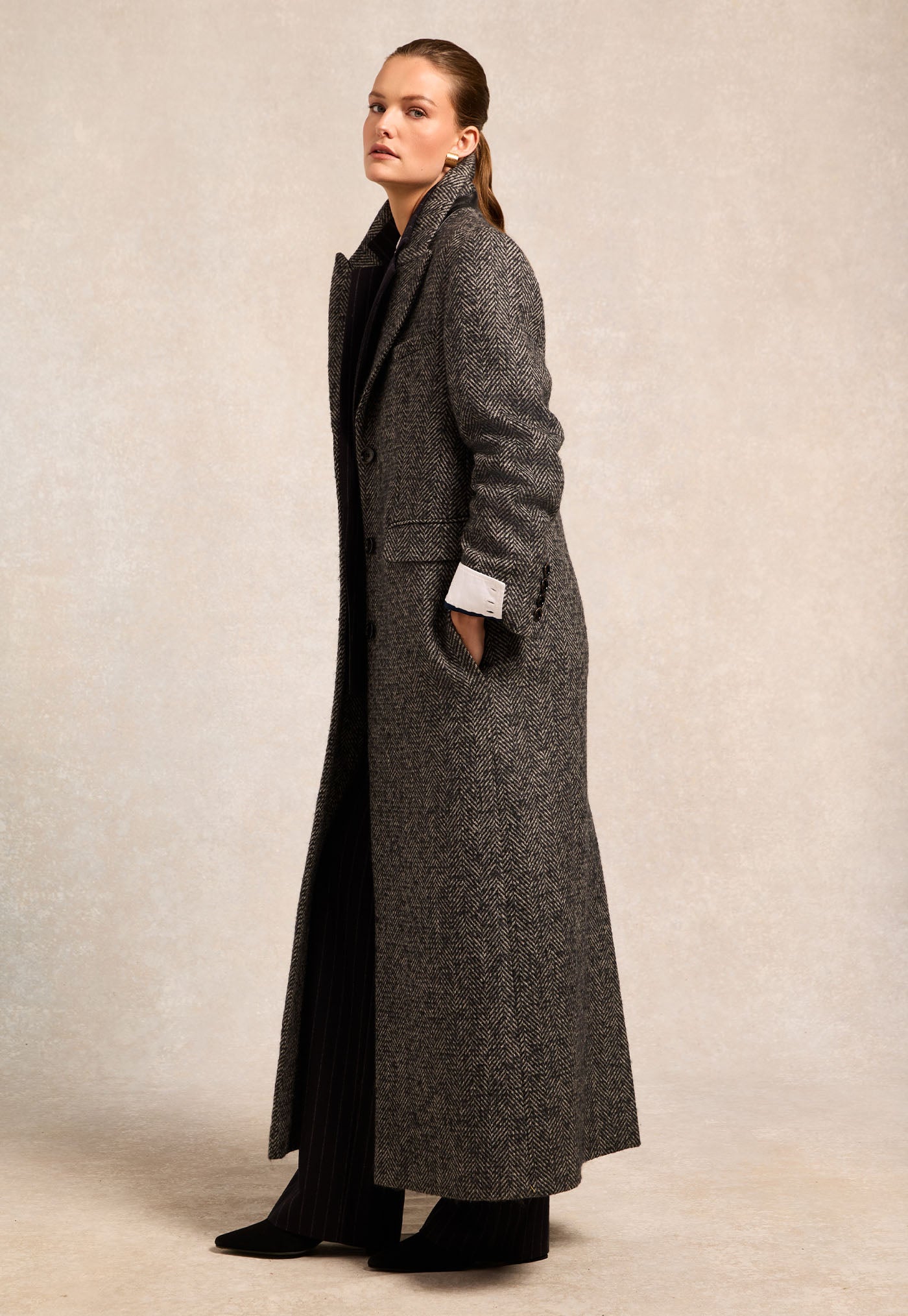 The Kelly Overcoat - Ebony Herringbone