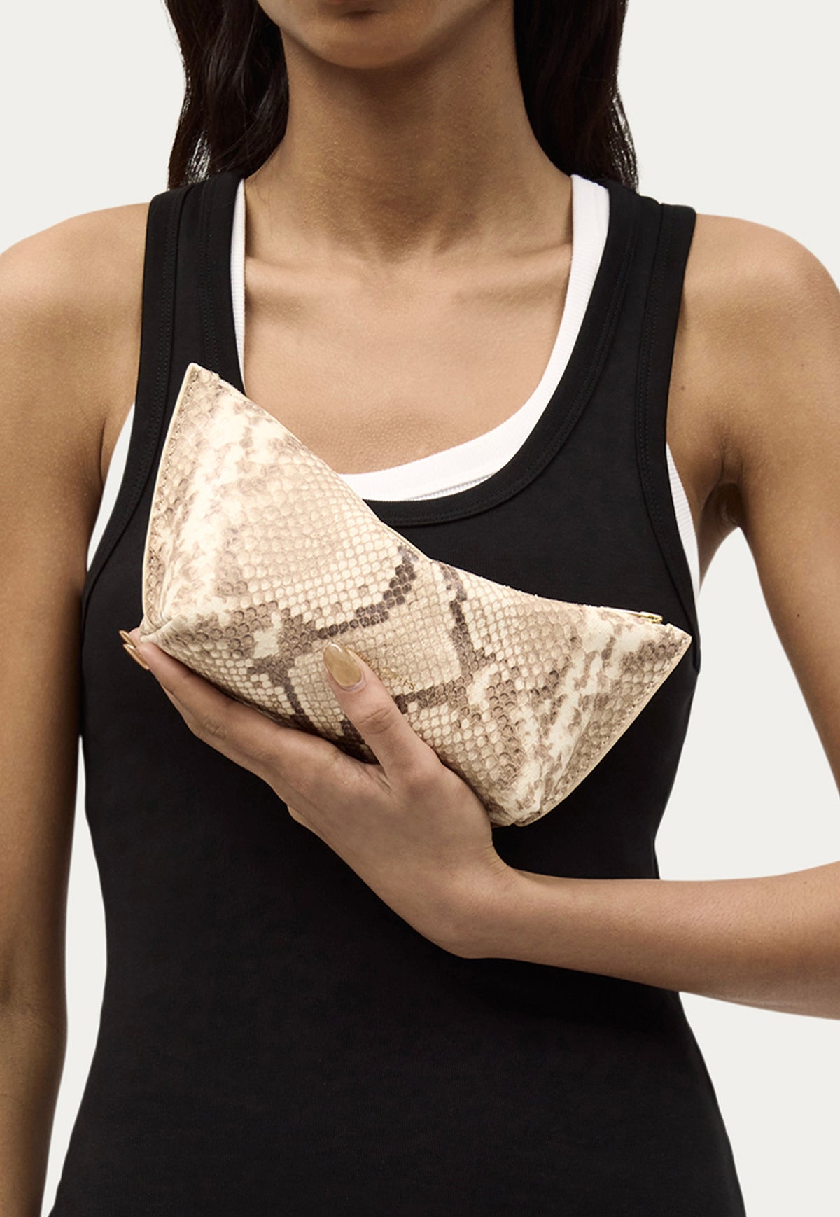 Medium Poucher - Desert Python