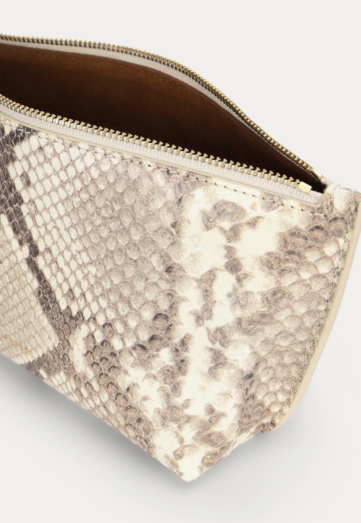 Medium Poucher - Desert Python