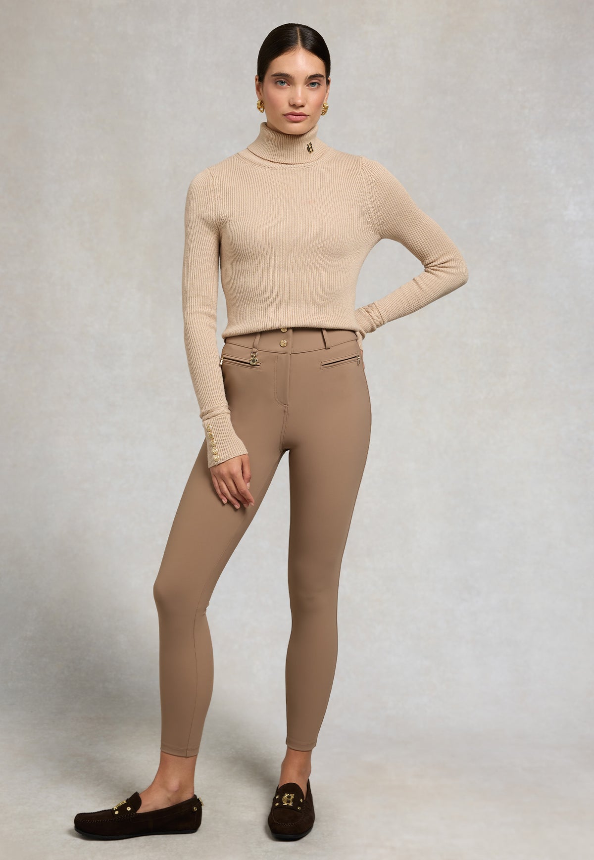 Holland Cooper Contour Trouser in Mocha, mocha brown high waisted slim stretch trousers with gold HC buttons and zip pockets.