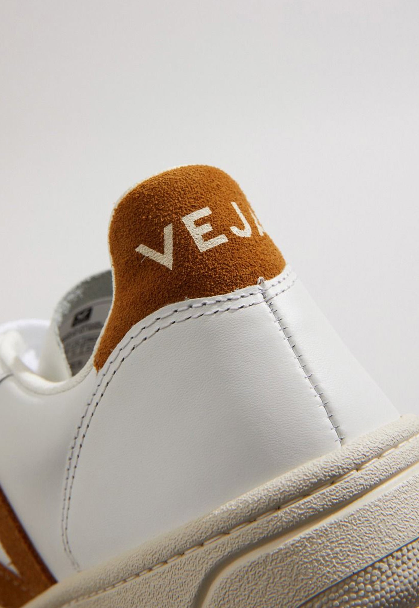 V10 Leather - Extra White/Camel sold by Angel Divine