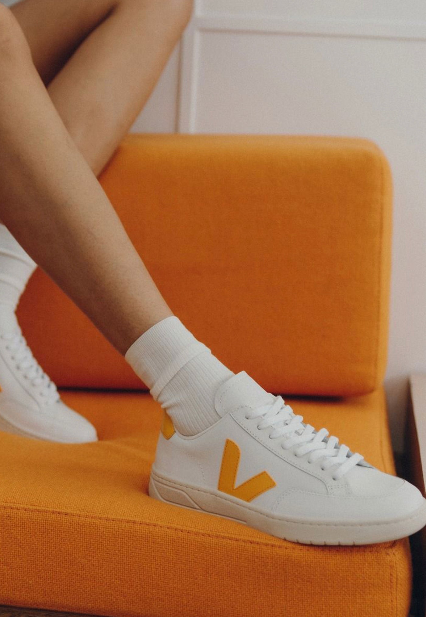 V-12 Leather - Extra White/Ouro sold by Angel Divine